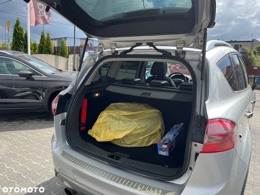 Ford Kuga 2.0 TDCi 2x4 Titanium - 11