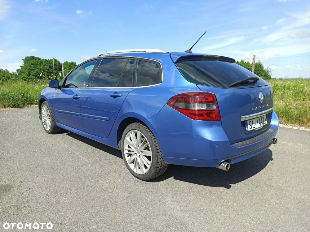 Renault Laguna 2.0 dCi FAP GT - 2