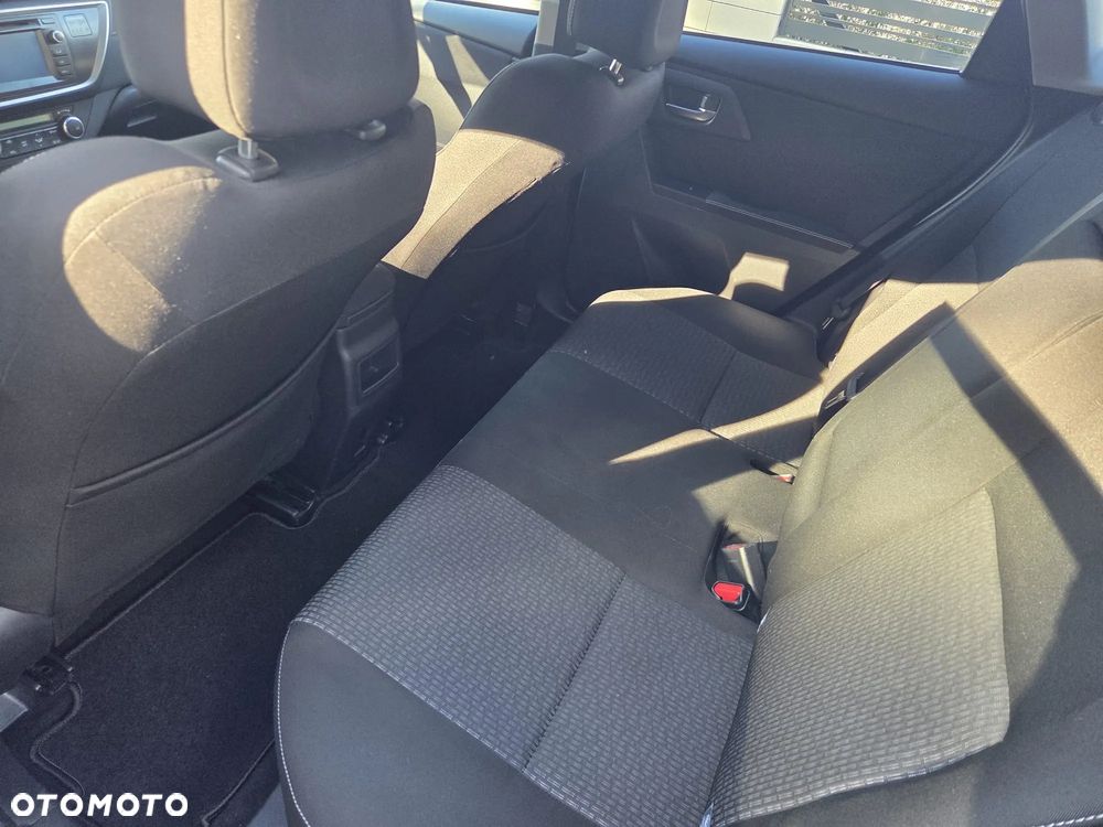 Toyota Auris - 25