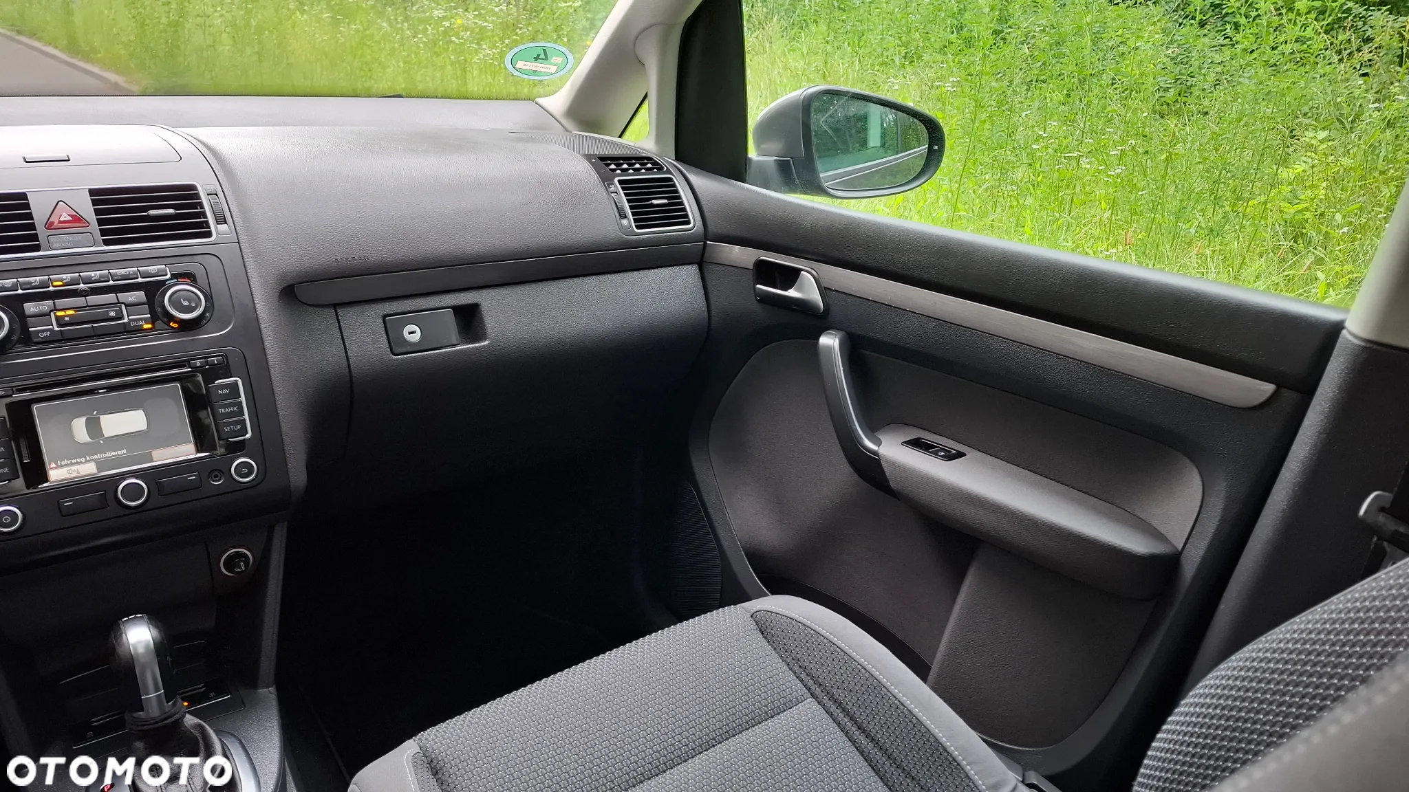 Volkswagen Touran 2.0 TDI DSG Highline - 27