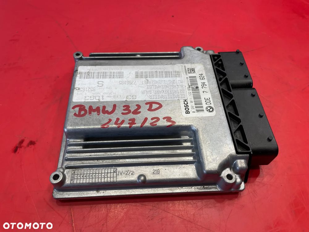 KOMPUTER SILNIKA BMW 32D  7794624 - 4