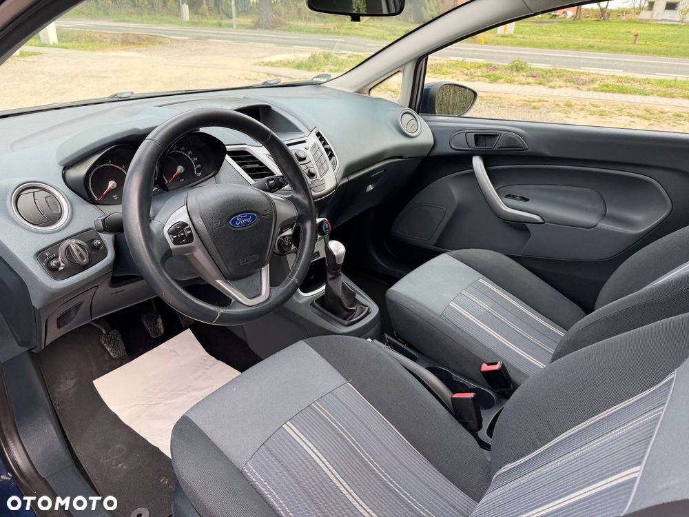 Ford Fiesta 1.25 Ambiente - 13