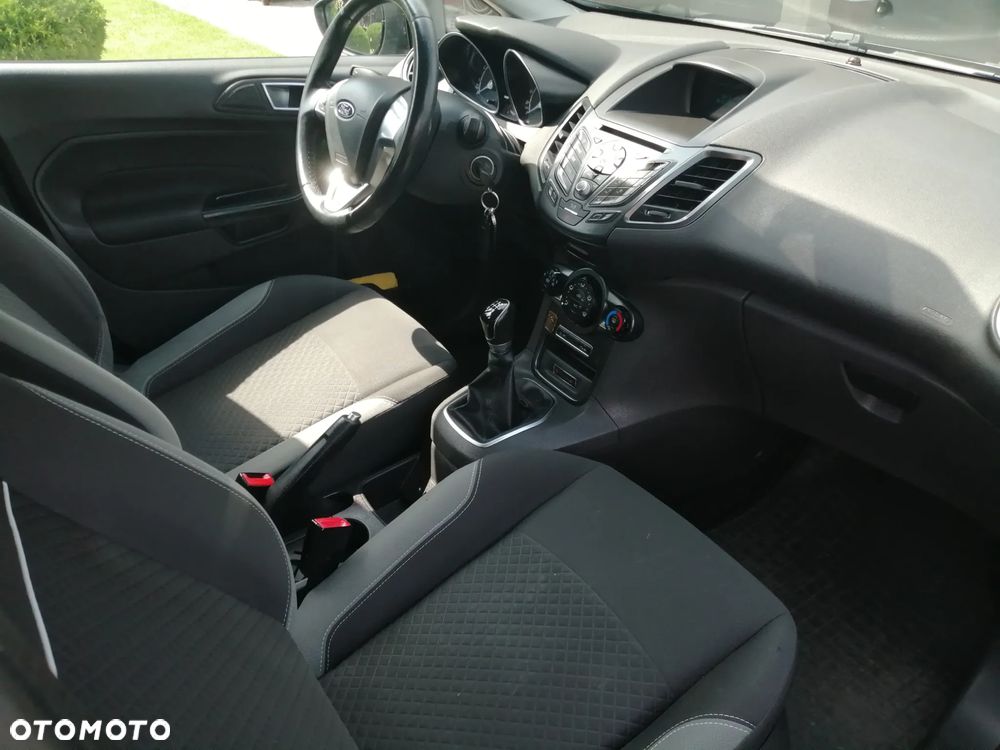 Ford Fiesta - 8