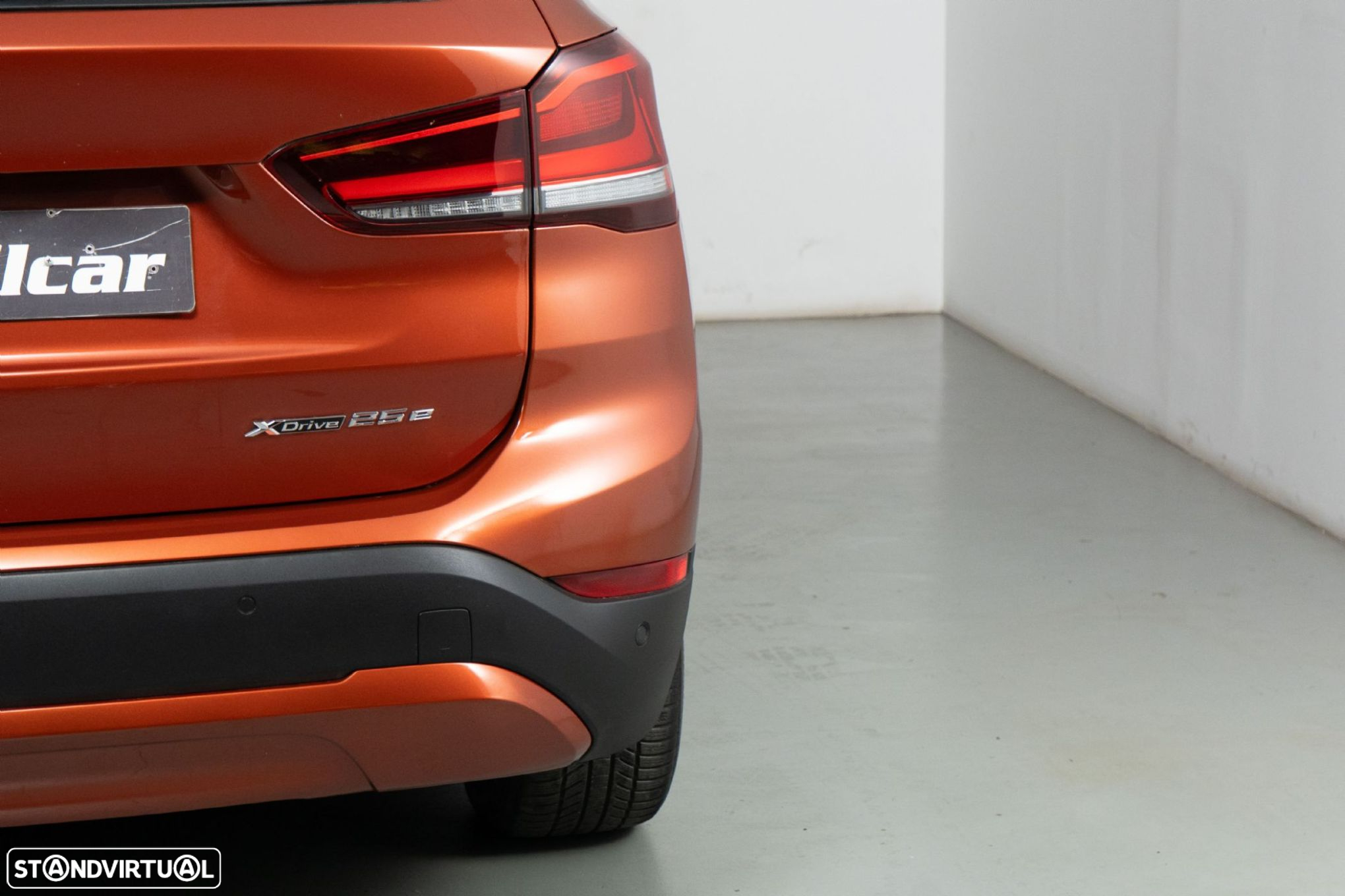 BMW X1 25 e xDrive Corporate Edition - 17