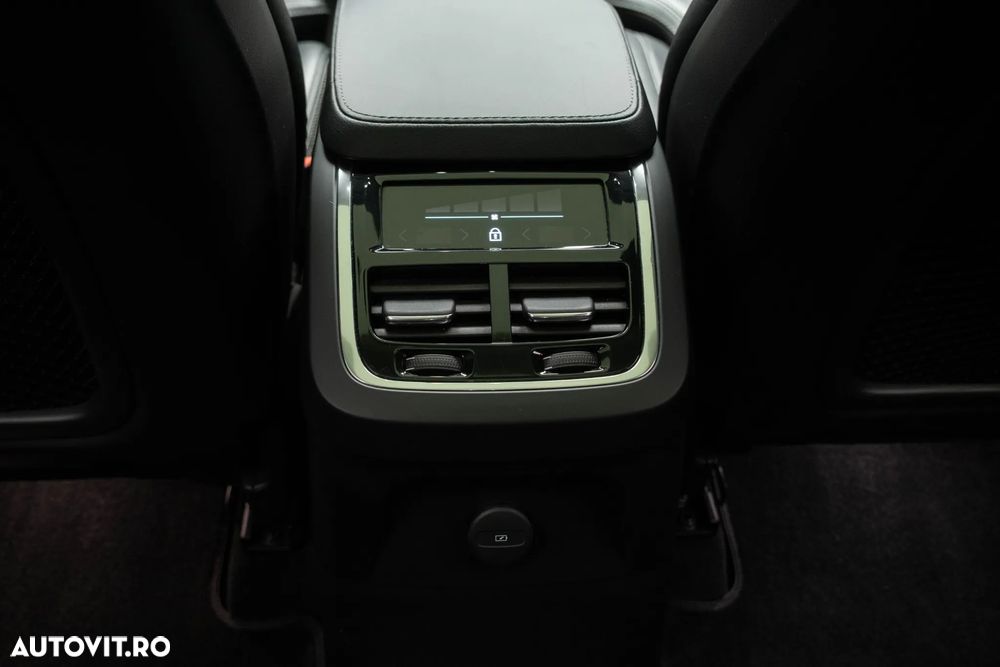 Volvo XC 90 Recharge T8 eAWD Inscription - 34
