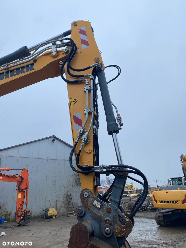 Liebherr R924 COMPACT, 2014 ROK, PŁUG, RAMIĘ 3X ŁAMANE, Z NIEMIEC - 36