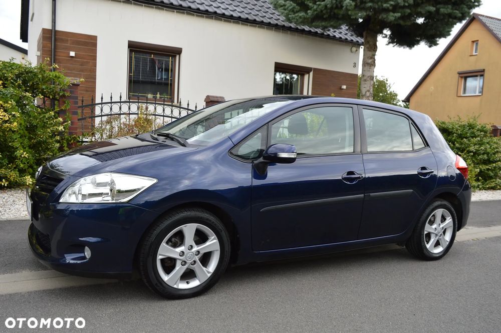 Toyota Auris - 11