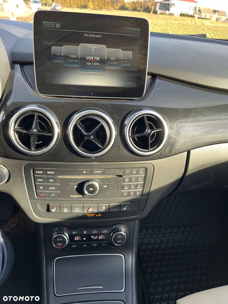 Mercedes-Benz Klasa B (Electric Drive) 250 e - 17