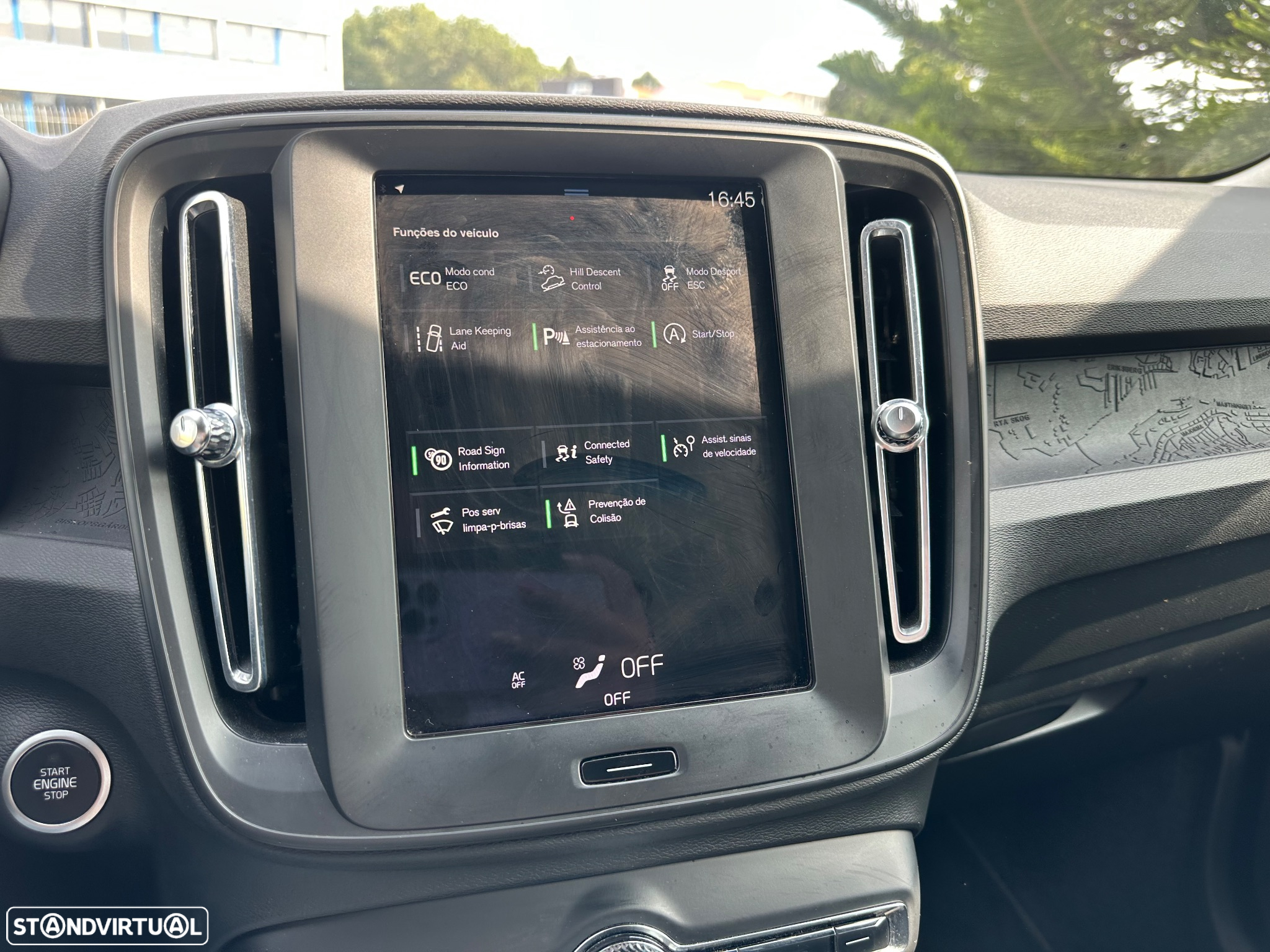 Volvo XC 40 1.5 T2 Momentum Plus - 32