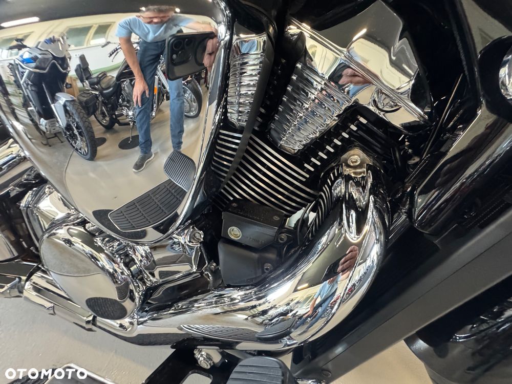 Suzuki Intruder - 9