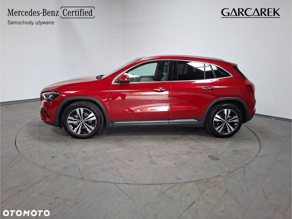 Mercedes-Benz GLA - 9