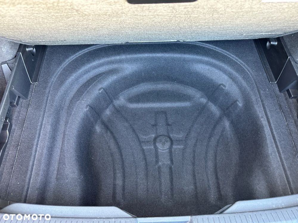 Volkswagen Golf Variant - 29