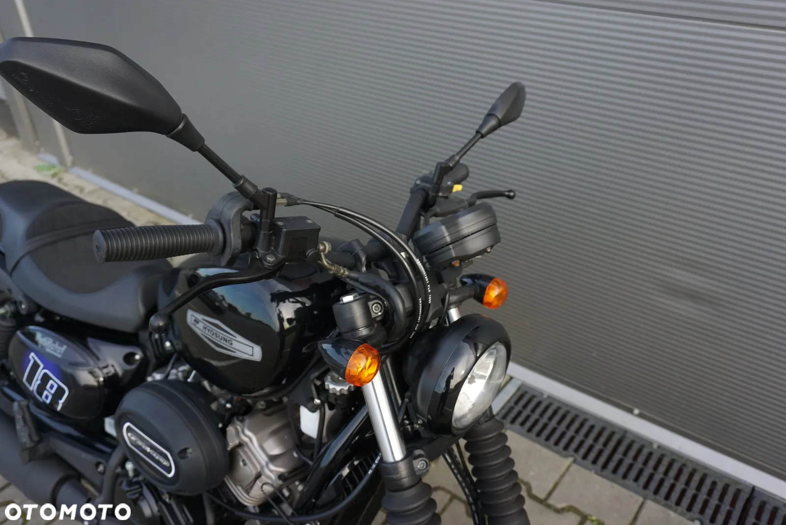 Hyosung GV - 11