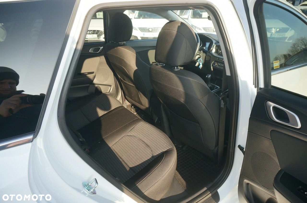 Kia Ceed 1.5 T-GDI M - 32