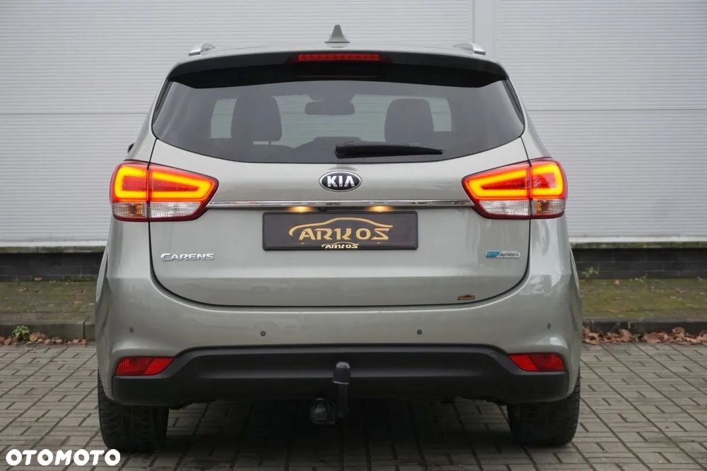 Kia Carens 1.7 CRDi XL 7os - 17