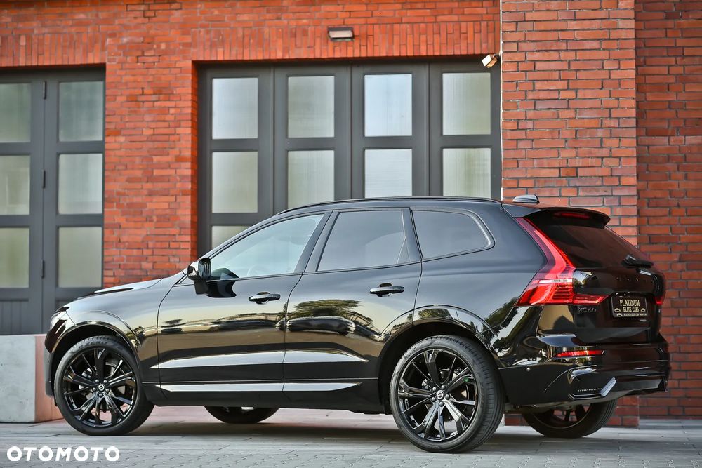 Volvo XC 60 B5 B AWD Plus Black Edition - 12