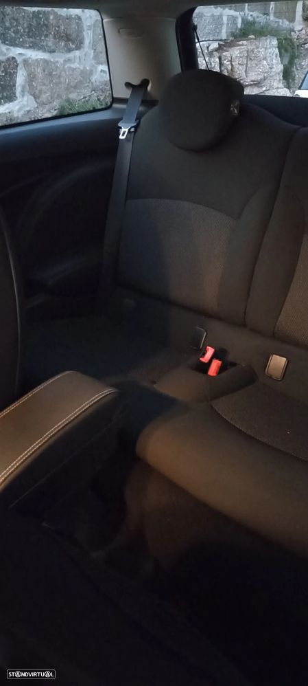 MINI 3 Portas Cooper D - 8