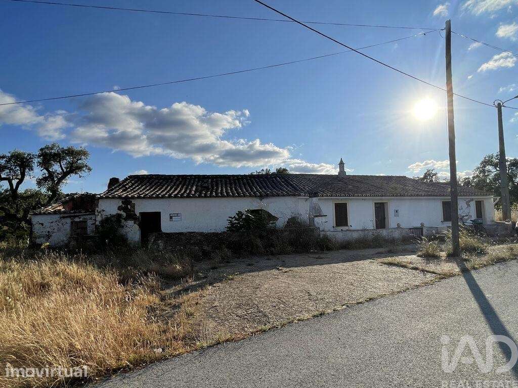Casa T4 em Ameixial de 139,00 m2