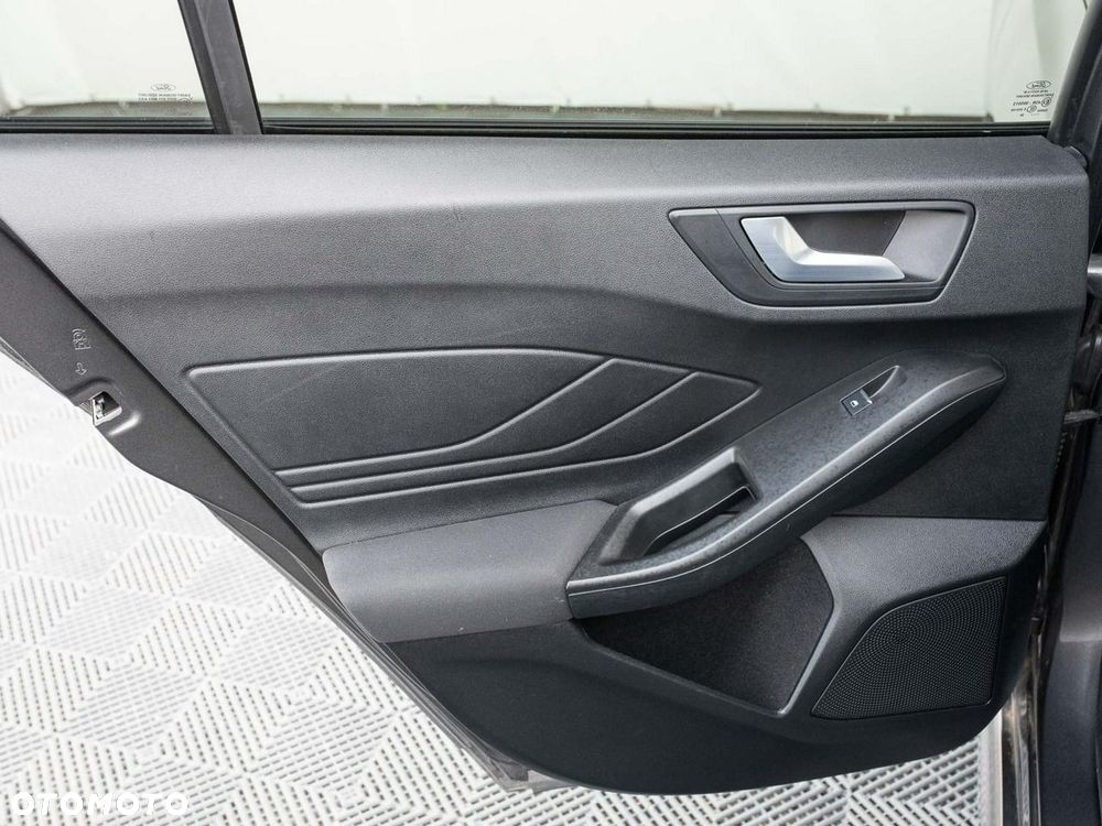 Ford Focus - 23