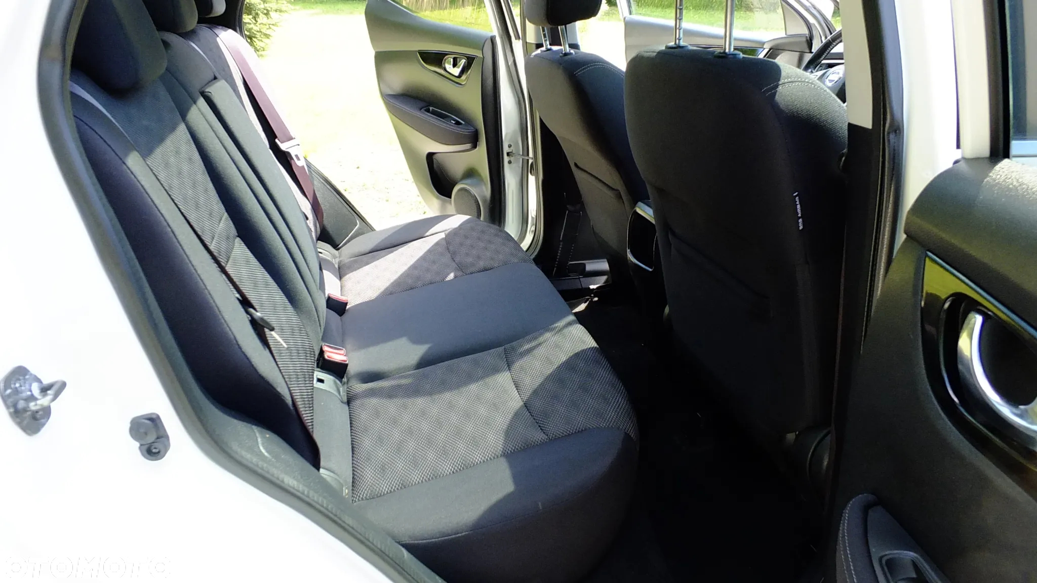 Nissan Qashqai 1.5 dCi Tekna - 26