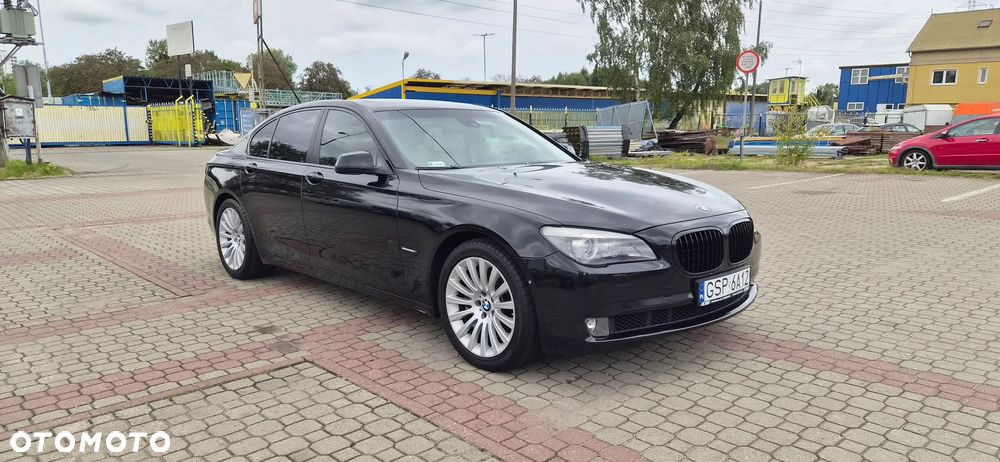 BMW Seria 7 750i - 5