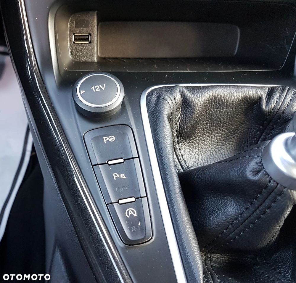 Ford Focus 1.6 TDCi DPF Titanium - 24