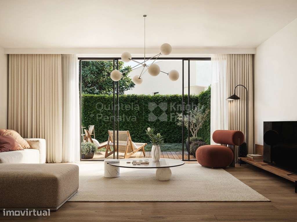 Apartamento T2 com jardim e garagem em condomínio no Porto - Grande imagem: 2/14