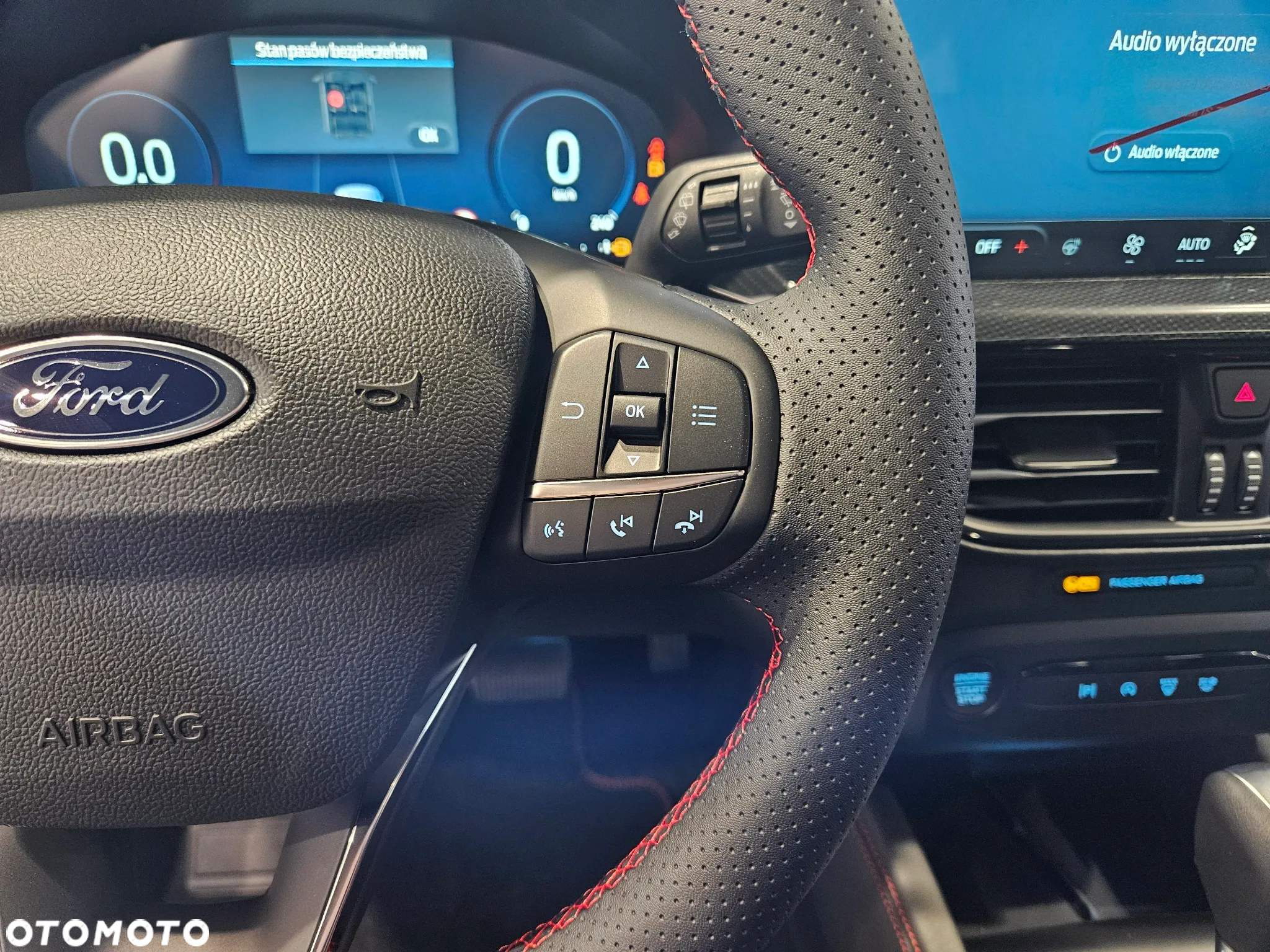 Ford Focus 1.0 EcoBoost mHEV ST-Line X - 23