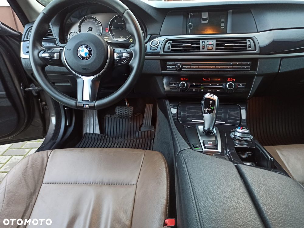 BMW Seria 5 520d Luxury Line - 14