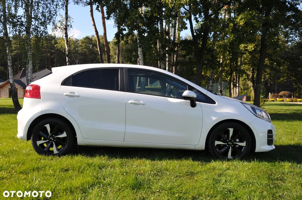 Kia Rio 1.2 Business Line - 10