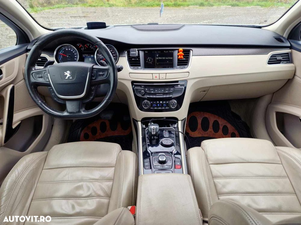 Peugeot 508 RXH Hybrid4 - 6