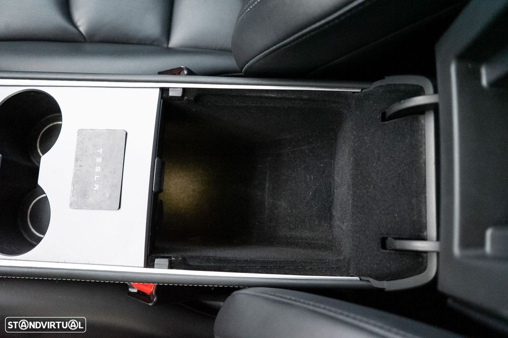 Tesla Model Y RWD - 28