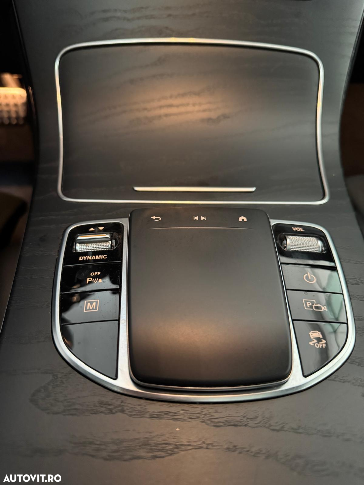 Mercedes-Benz GLC Coupe 300 e 4Matic 9G-TRONIC AMG Line Plus - 24