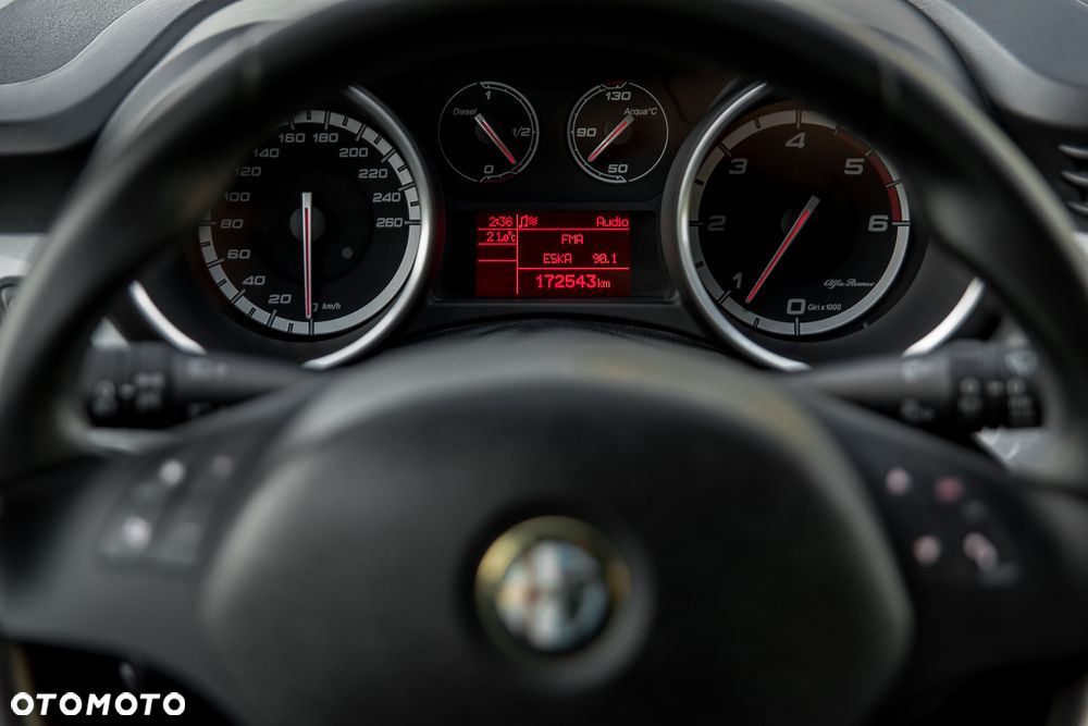 Alfa Romeo Giulietta 1.6 JTDM 16V - 36