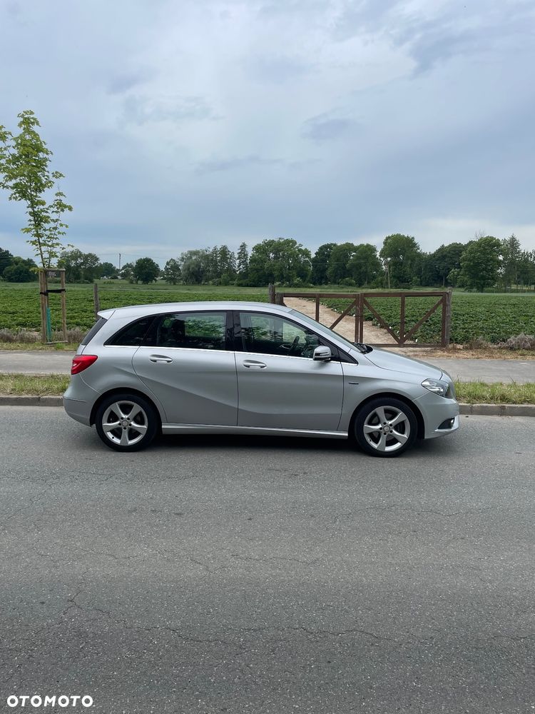 Mercedes-Benz Klasa B 180 - 4