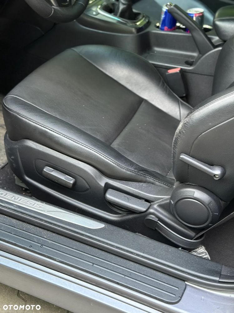 Hyundai Genesis Coupe 2.0 TCI Premium - 6