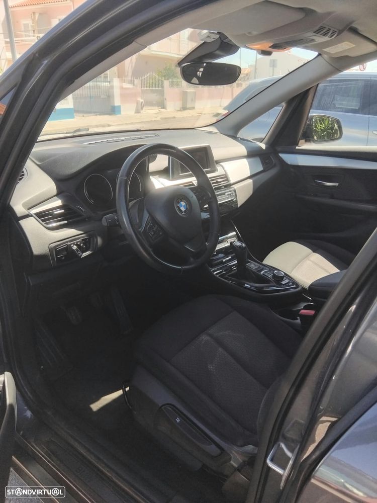 BMW 214 Active Tourer 2018 photo 2