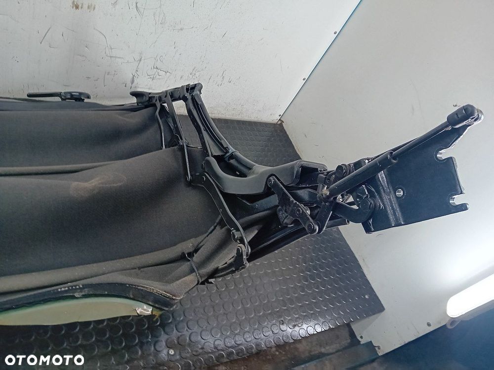 DACH FORD STREETKA KABRIOLET 1.6 i - 5
