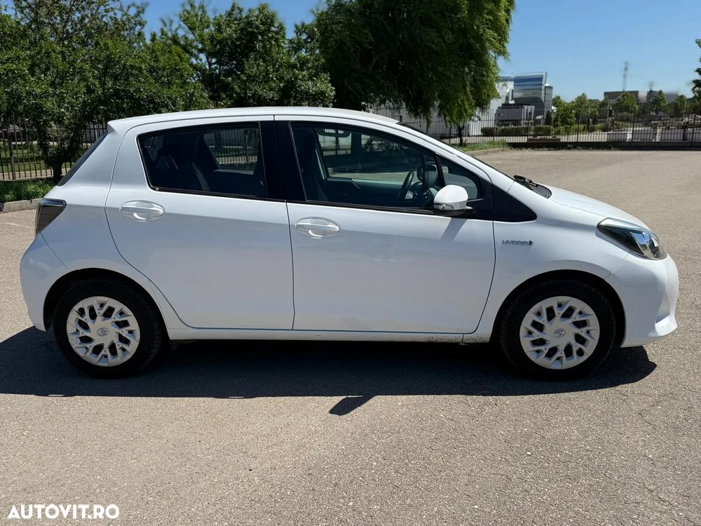 Toyota Yaris 1.5 VVT-i HSD Sol - 12
