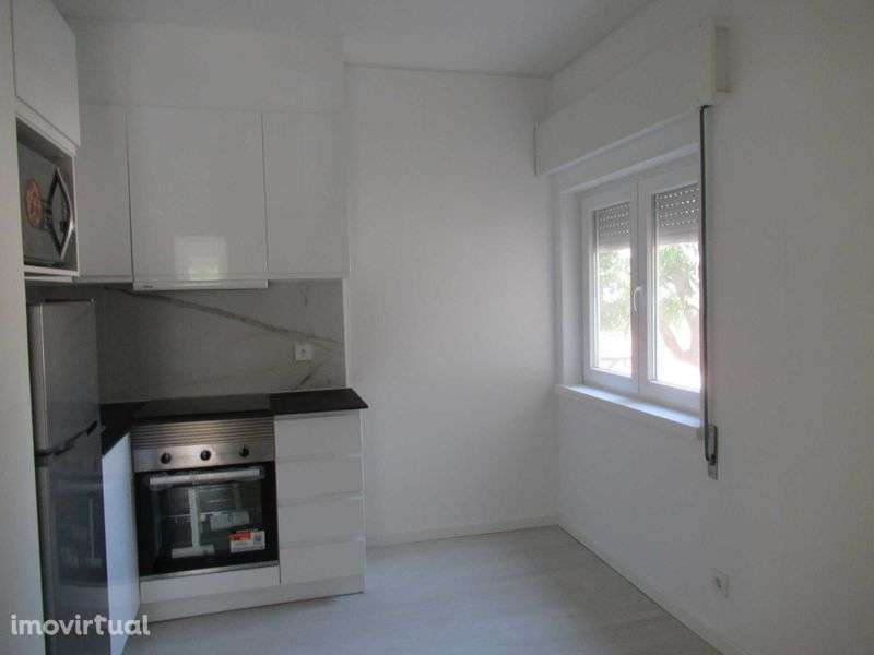 T1 Kitchenette Totalmente Remodela e Equipada - Grande imagem: 2/12