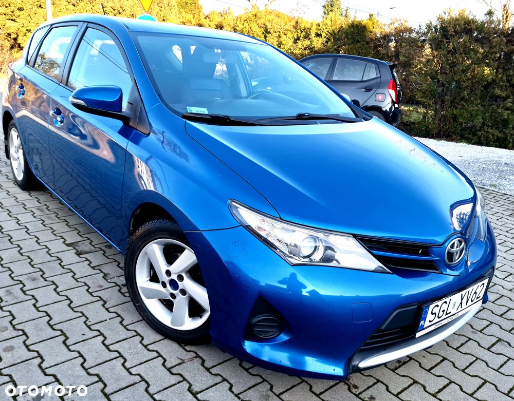 Toyota Auris - 2