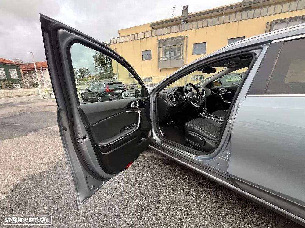 Kia XCeed 1.6 GDi PHEV Drive - 32