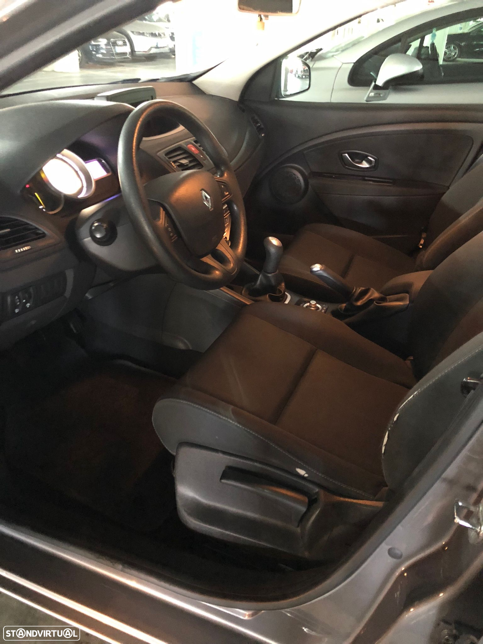 Renault Mégane Sport Tourer 1.5 dCi Confort CO2 Champion - 6