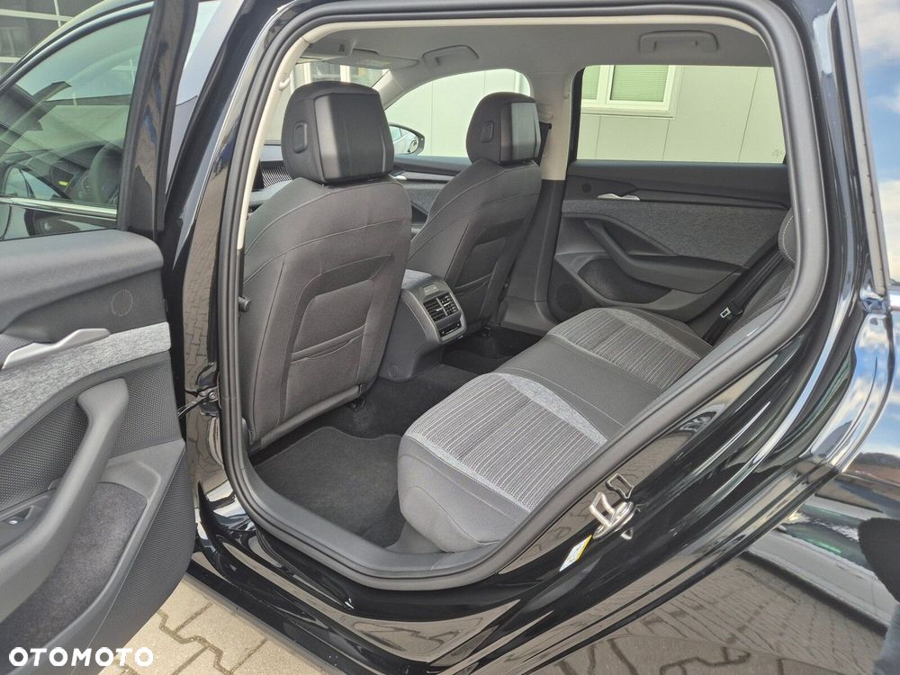 Skoda Superb 2.0 TSI Edition 130 DSG - 10