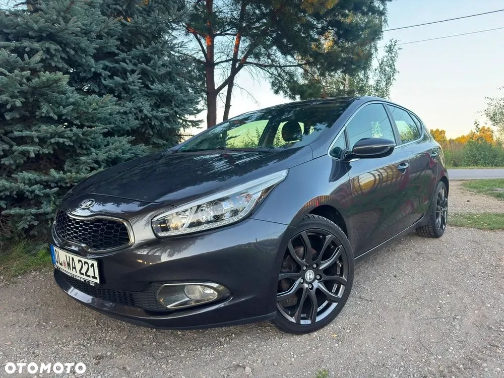 Kia Ceed 1.4 CVVT Fifa World Cup Edition - 3