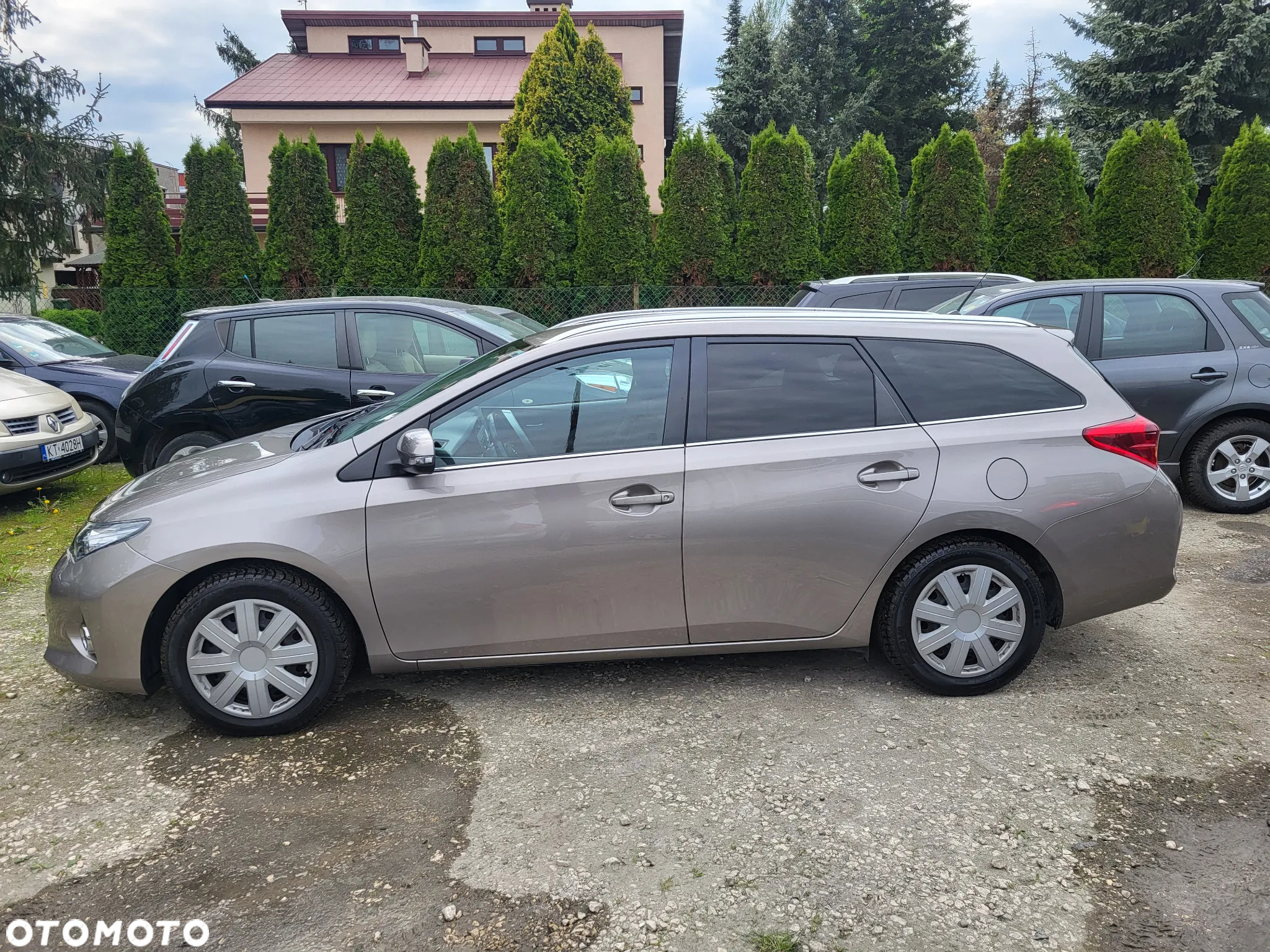 Toyota Auris - 5