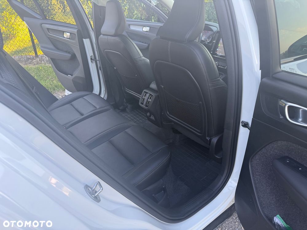 Volvo XC 40 B5 B AWD Ultimate Dark - 13
