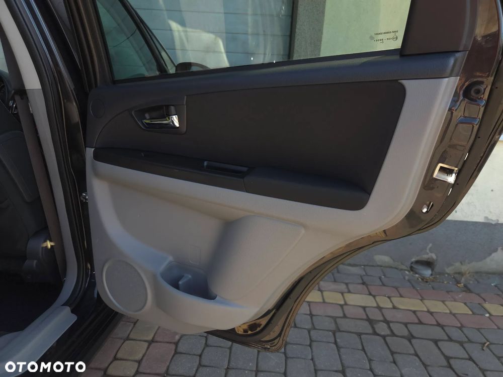 Suzuki SX4 1.6 VVT 4x4 Style - 23