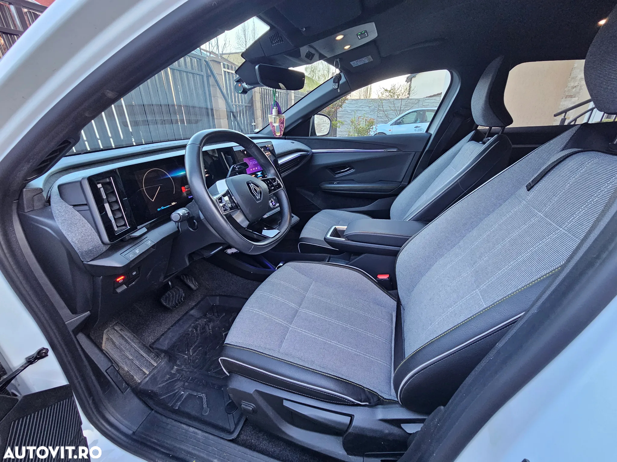 Renault Megane E-TECH EV60 super charge techno - 5