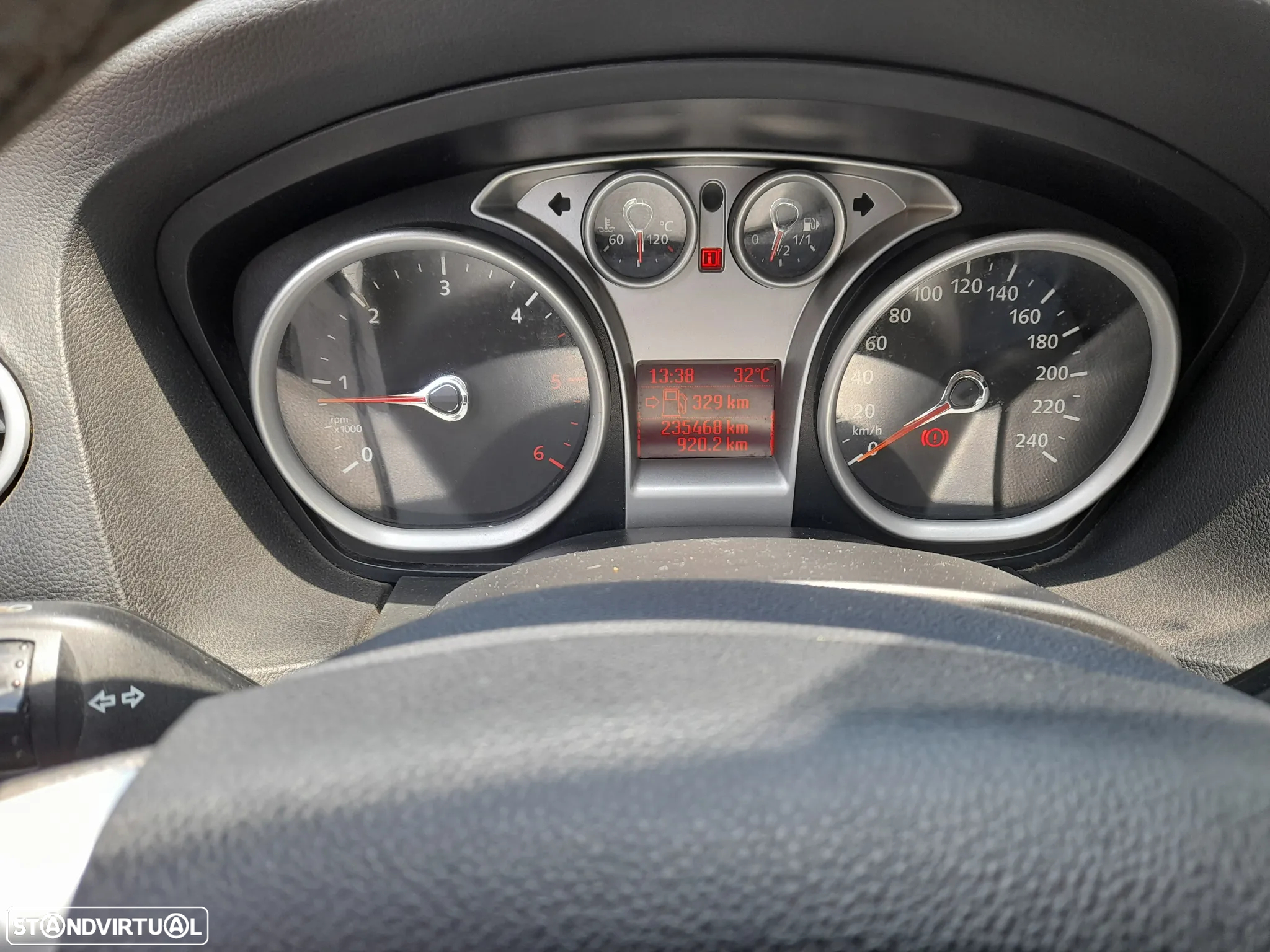 Ford Focus SW 1.6 TDCi Titanium - 16